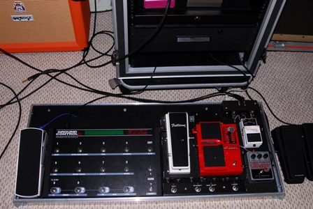 this is the &quot;custom&quot; pedalboard, i am happy with the layout, but i need to repower it.